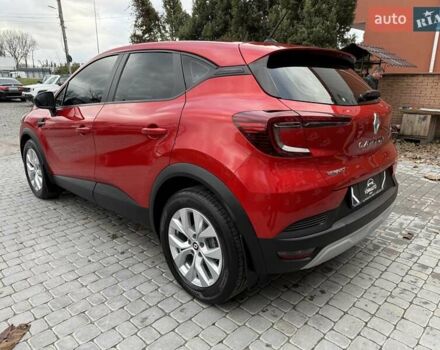 Красный Рено Каптур, объемом двигателя 1.3 л и пробегом 28 тыс. км за 18500 $, фото 21 на Automoto.ua