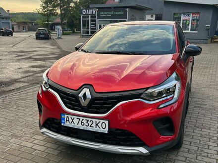 Красный Рено Каптур, объемом двигателя 1.33 л и пробегом 23 тыс. км за 21000 $, фото 1 на Automoto.ua