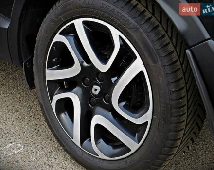 Рено Каптур, объемом двигателя 1.2 л и пробегом 122 тыс. км за 11500 $, фото 4 на Automoto.ua