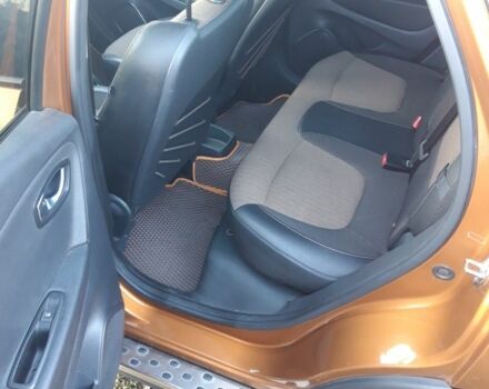 Желтый Рено Каптур, объемом двигателя 1.2 л и пробегом 63 тыс. км за 333 $, фото 12 на Automoto.ua