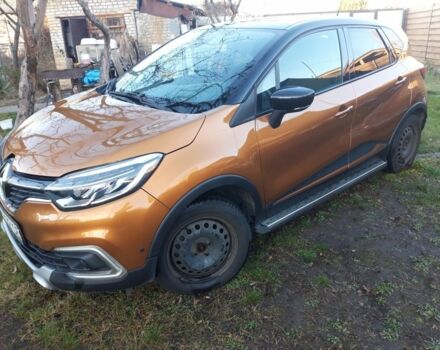 Желтый Рено Каптур, объемом двигателя 1.2 л и пробегом 63 тыс. км за 333 $, фото 1 на Automoto.ua