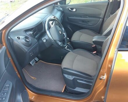 Желтый Рено Каптур, объемом двигателя 1.2 л и пробегом 63 тыс. км за 333 $, фото 10 на Automoto.ua