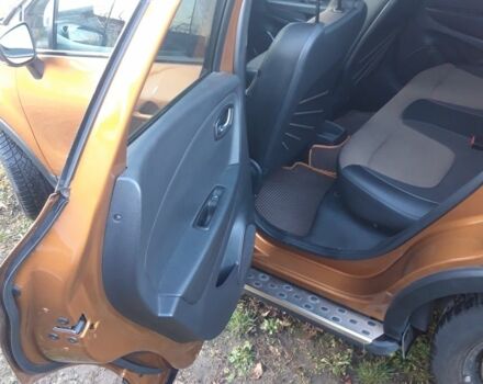 Желтый Рено Каптур, объемом двигателя 1.2 л и пробегом 63 тыс. км за 333 $, фото 13 на Automoto.ua