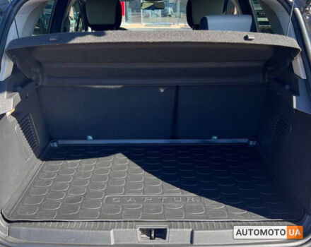 Серый Рено Каптур, объемом двигателя 1.5 л и пробегом 79 тыс. км за 15700 $, фото 9 на Automoto.ua