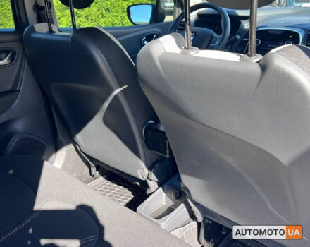 Серый Рено Каптур, объемом двигателя 1.5 л и пробегом 79 тыс. км за 14500 $, фото 6 на Automoto.ua