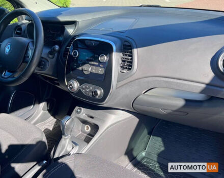 Серый Рено Каптур, объемом двигателя 1.5 л и пробегом 79 тыс. км за 15700 $, фото 5 на Automoto.ua