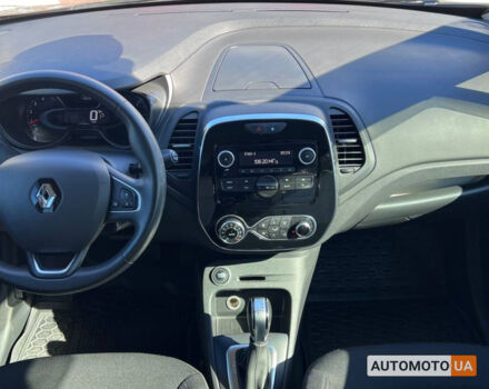 Серый Рено Каптур, объемом двигателя 1.5 л и пробегом 79 тыс. км за 15700 $, фото 7 на Automoto.ua