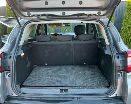 Серый Рено Каптур, объемом двигателя 1.5 л и пробегом 147 тыс. км за 8999 $, фото 2 на Automoto.ua