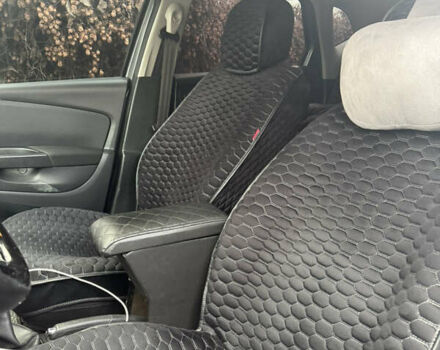 Серый Рено Каптур, объемом двигателя 1.5 л и пробегом 173 тыс. км за 8999 $, фото 5 на Automoto.ua