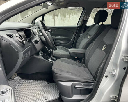 Сірий Рено Каптур, об'ємом двигуна 1.46 л та пробігом 182 тис. км за 10490 $, фото 12 на Automoto.ua