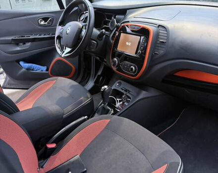 Серый Рено Каптур, объемом двигателя 1.2 л и пробегом 119 тыс. км за 10500 $, фото 5 на Automoto.ua