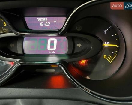 Серый Рено Каптур, объемом двигателя 1.46 л и пробегом 78 тыс. км за 10000 $, фото 4 на Automoto.ua