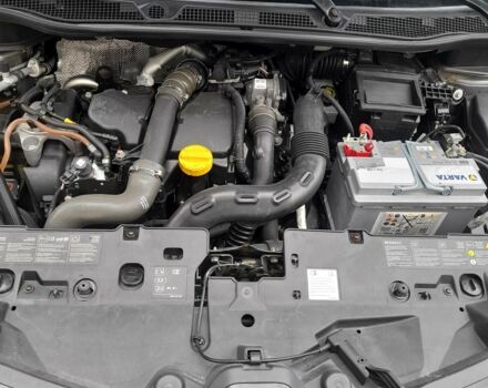 Сірий Рено Каптур, об'ємом двигуна 0.15 л та пробігом 161 тис. км за 11950 $, фото 16 на Automoto.ua