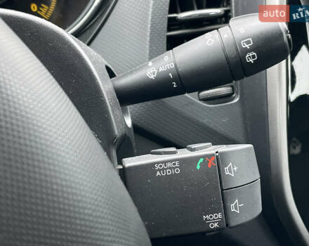 Сірий Рено Каптур, об'ємом двигуна 1.46 л та пробігом 182 тис. км за 10490 $, фото 22 на Automoto.ua