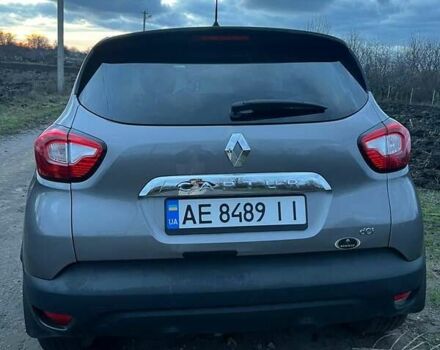 Серый Рено Каптур, объемом двигателя 1.46 л и пробегом 78 тыс. км за 10000 $, фото 1 на Automoto.ua