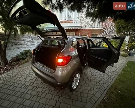 Сірий Рено Каптур, об'ємом двигуна 1.5 л та пробігом 155 тис. км за 11500 $, фото 22 на Automoto.ua