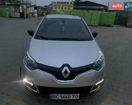 Серый Рено Каптур, объемом двигателя 1.46 л и пробегом 108 тыс. км за 12100 $, фото 3 на Automoto.ua