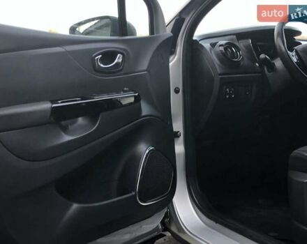 Сірий Рено Каптур, об'ємом двигуна 1.5 л та пробігом 172 тис. км за 12499 $, фото 10 на Automoto.ua
