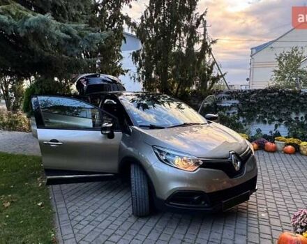 Рено Каптур 2016 в Львове на Automoto.ua Серый Рено Каптур, объемом двигателя 1.2 л и пробегом 80 тыс. км за 10700 $, фото 5 на Automoto.ua