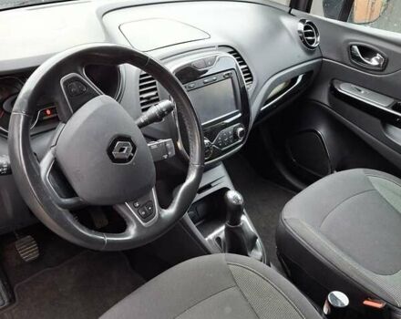Серый Рено Каптур, объемом двигателя 1.5 л и пробегом 216 тыс. км за 12500 $, фото 7 на Automoto.ua