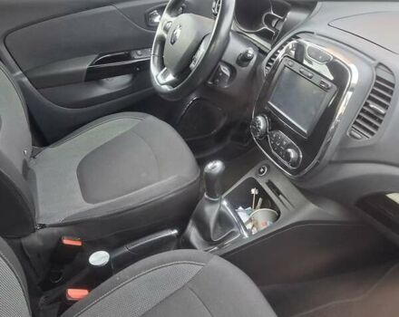 Серый Рено Каптур, объемом двигателя 1.5 л и пробегом 216 тыс. км за 12500 $, фото 9 на Automoto.ua