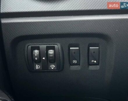 Сірий Рено Каптур, об'ємом двигуна 1.2 л та пробігом 179 тис. км за 11990 $, фото 21 на Automoto.ua