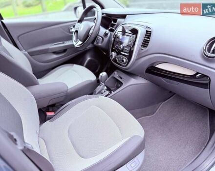 Серый Рено Каптур, объемом двигателя 1.46 л и пробегом 50 тыс. км за 14900 $, фото 14 на Automoto.ua