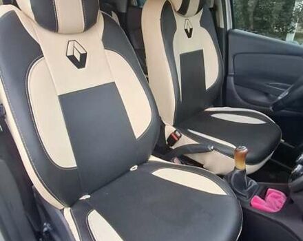 Серый Рено Каптур, объемом двигателя 1.46 л и пробегом 129 тыс. км за 12700 $, фото 12 на Automoto.ua