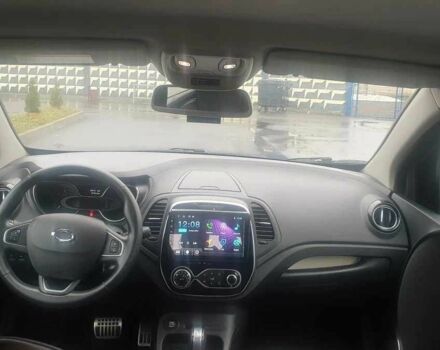 Серый Рено Каптур, объемом двигателя 1.5 л и пробегом 40 тыс. км за 14500 $, фото 7 на Automoto.ua