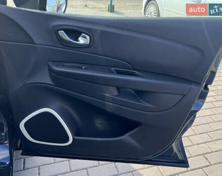 Серый Рено Каптур, объемом двигателя 1.46 л и пробегом 190 тыс. км за 12143 $, фото 22 на Automoto.ua