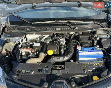 Серый Рено Каптур, объемом двигателя 1.46 л и пробегом 190 тыс. км за 12143 $, фото 9 на Automoto.ua