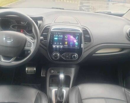 Серый Рено Каптур, объемом двигателя 1.5 л и пробегом 40 тыс. км за 14500 $, фото 8 на Automoto.ua