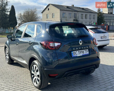 Серый Рено Каптур, объемом двигателя 1.46 л и пробегом 190 тыс. км за 12143 $, фото 4 на Automoto.ua