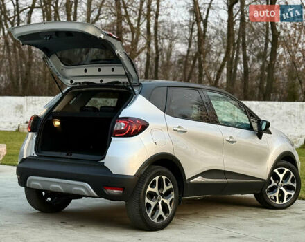 Серый Рено Каптур, объемом двигателя 0 л и пробегом 114 тыс. км за 8599 $, фото 49 на Automoto.ua