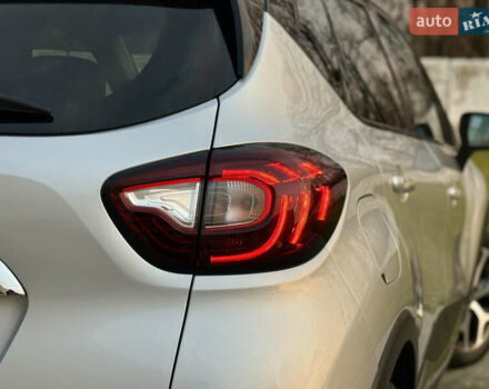 Серый Рено Каптур, объемом двигателя 0 л и пробегом 114 тыс. км за 8599 $, фото 12 на Automoto.ua