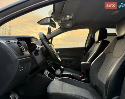 Серый Рено Каптур, объемом двигателя 0 л и пробегом 114 тыс. км за 8599 $, фото 20 на Automoto.ua