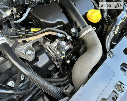 Серый Рено Каптур, объемом двигателя 1.5 л и пробегом 37 тыс. км за 15999 $, фото 98 на Automoto.ua