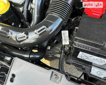 Сірий Рено Каптур, об'ємом двигуна 1.5 л та пробігом 37 тис. км за 15999 $, фото 97 на Automoto.ua