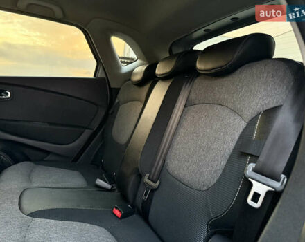 Серый Рено Каптур, объемом двигателя 0 л и пробегом 114 тыс. км за 8599 $, фото 48 на Automoto.ua