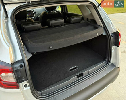 Серый Рено Каптур, объемом двигателя 0 л и пробегом 114 тыс. км за 8599 $, фото 50 на Automoto.ua