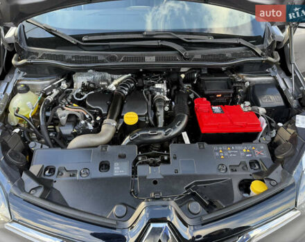 Серый Рено Каптур, объемом двигателя 1.5 л и пробегом 141 тыс. км за 14399 $, фото 9 на Automoto.ua