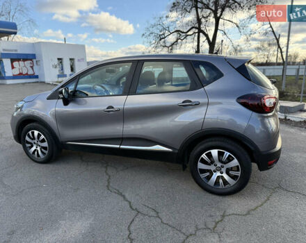 Серый Рено Каптур, объемом двигателя 1.5 л и пробегом 141 тыс. км за 14399 $, фото 26 на Automoto.ua