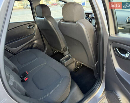 Серый Рено Каптур, объемом двигателя 1.5 л и пробегом 141 тыс. км за 14399 $, фото 48 на Automoto.ua