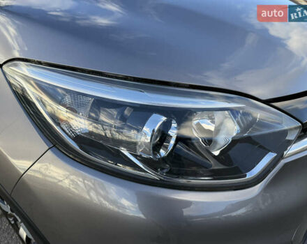 Серый Рено Каптур, объемом двигателя 1.5 л и пробегом 141 тыс. км за 14399 $, фото 39 на Automoto.ua