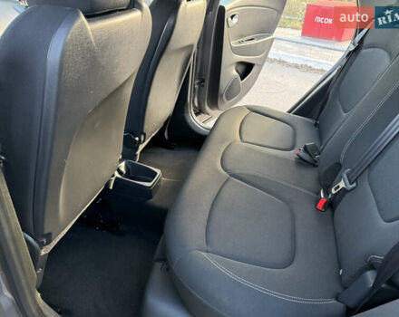 Серый Рено Каптур, объемом двигателя 1.5 л и пробегом 141 тыс. км за 14399 $, фото 70 на Automoto.ua