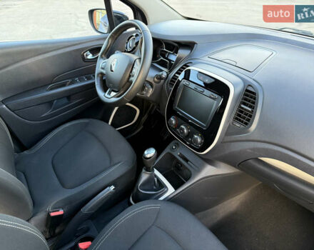 Серый Рено Каптур, объемом двигателя 1.5 л и пробегом 141 тыс. км за 14399 $, фото 54 на Automoto.ua