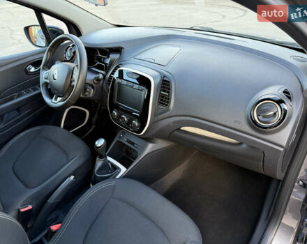 Серый Рено Каптур, объемом двигателя 1.5 л и пробегом 141 тыс. км за 14399 $, фото 55 на Automoto.ua