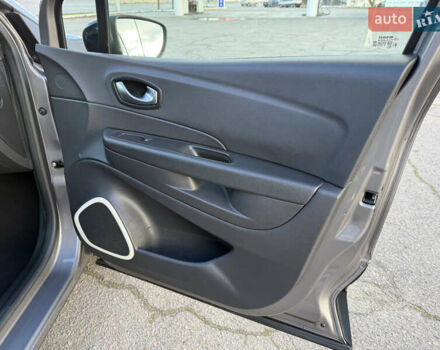 Серый Рено Каптур, объемом двигателя 1.5 л и пробегом 141 тыс. км за 14399 $, фото 40 на Automoto.ua