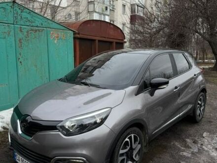 Серый Рено Каптур, объемом двигателя 1.46 л и пробегом 195 тыс. км за 14500 $, фото 1 на Automoto.ua