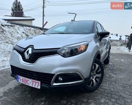 Серый Рено Каптур, объемом двигателя 1.2 л и пробегом 11 тыс. км за 12700 $, фото 1 на Automoto.ua